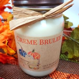 Candle in the scent Creme Brulee